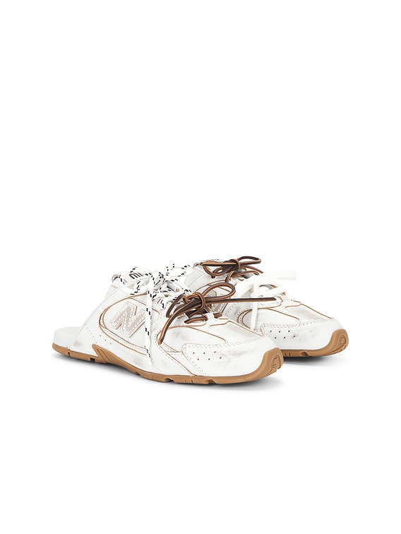 Miu Miu X New Balance Mule in Bianco | FWRD