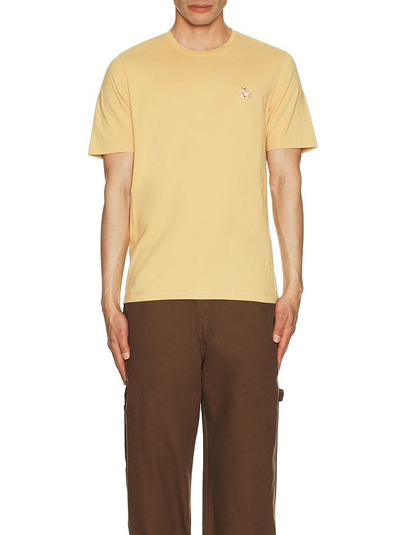 ★MAISON KITSUNE★チラックス フォックス パッチ TシャツGoldie Maison Kitsune Chillax Fox Patch Regular T-Shirt in Goldie