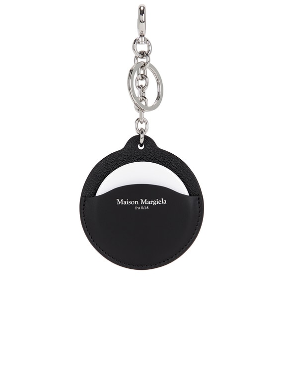 Maison Margiela TAG KEY RING SMALL ブラック Maison Margiela Air Tag Key Ring in Black | FWRD