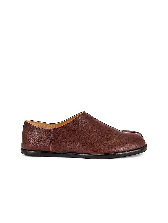 Maison Margiela Tabi Babouche in Major Brown | FWRD