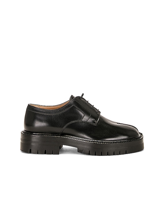 Maison Margiela Tabi County Lace Up in Black | FWRD