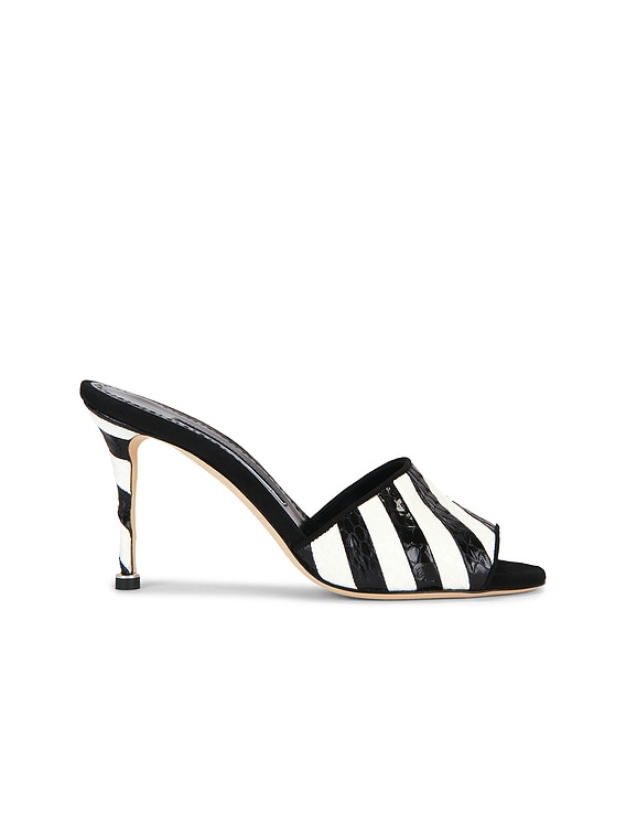 MANOLO BLAHNIK FLARIABI ブラック/ホワイト 35 Manolo Blahnik Larache 90 Mule Sandal in White & Black | FWRD