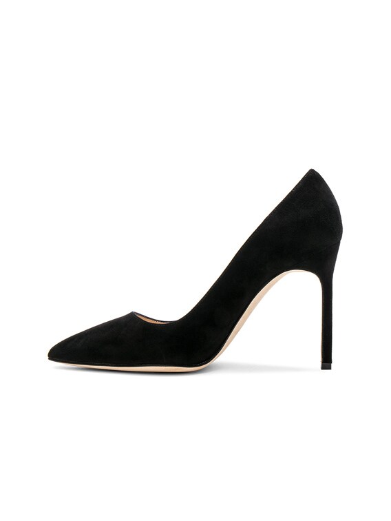 Manolo Blahnik BB 105 Suede Pumps in Black Suede | FWRD