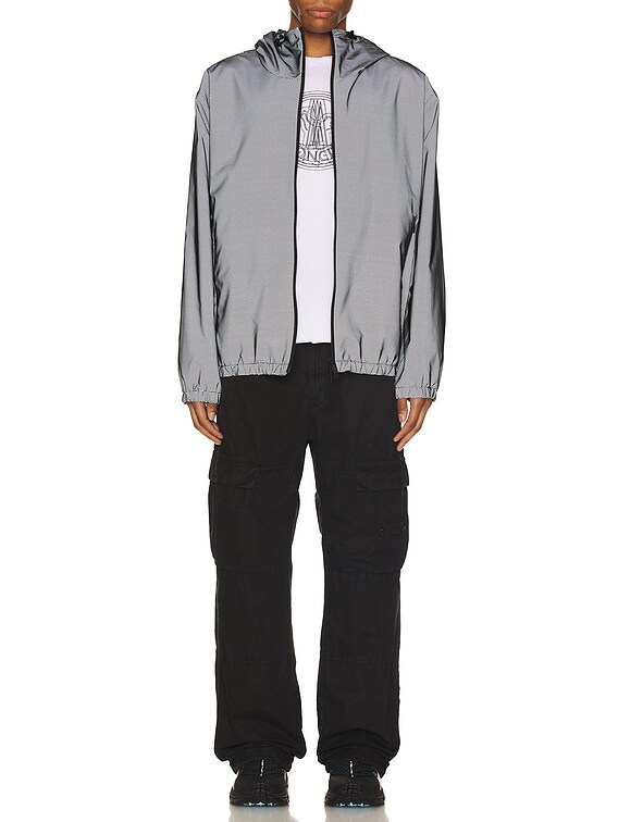 【関税込み】Moncler グレー Sautron ジャケット Moncler Sautron Jacket in Dark Grey | FWRD
