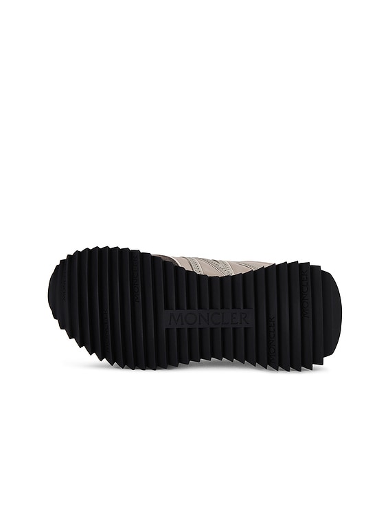 新品 MONCLER Paceyスニーカー Moncler Pacey Padded Sneakers | Neutrals | FARFETCH