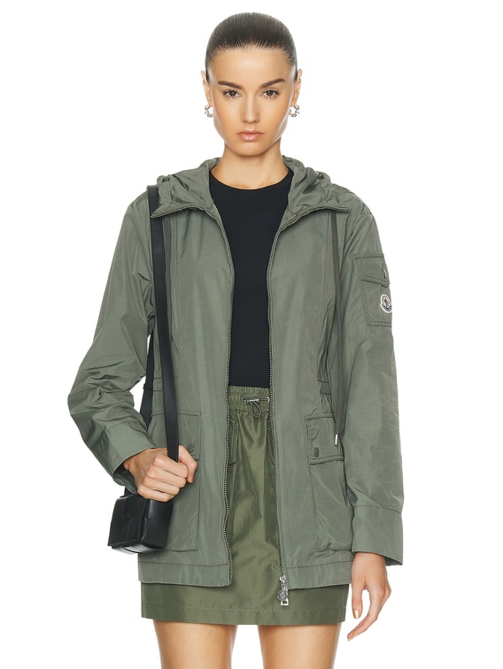 【送関込】MONCLER☆モンクレール Leandro Short Parka Moncler Leandro Short Parka in Russian Olive | FWRD