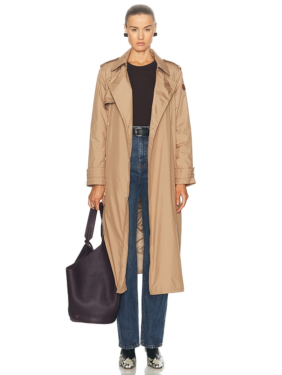 【関税&送料込み】Moncler Barbetane Technical Trench Coat Moncler Barbentane Trench in Pink Taupe | FWRD