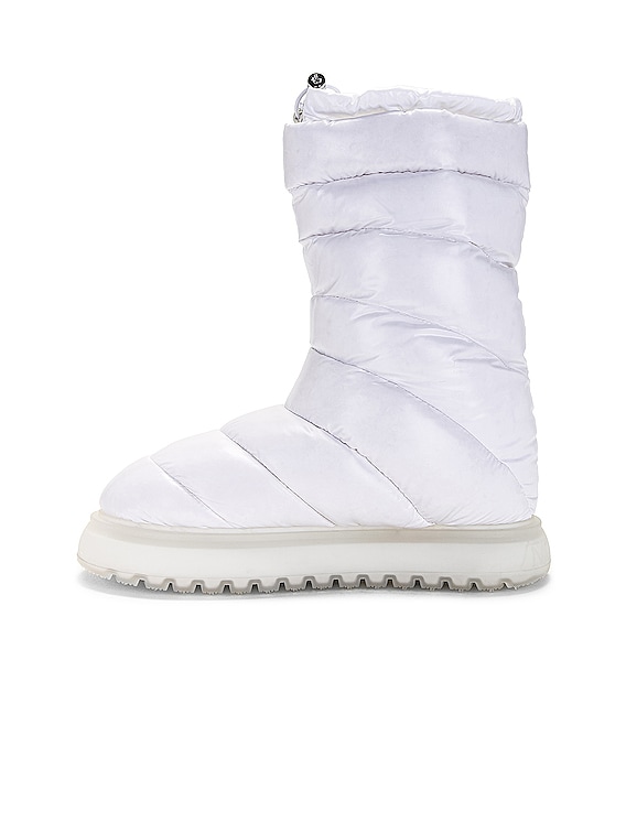 ほぼ未使用品‼️MONCLER ホワイト ブーツ TG38 未使用品‼️MONCLER ホワイト ブーツ TG38 ダウン - メルカリ