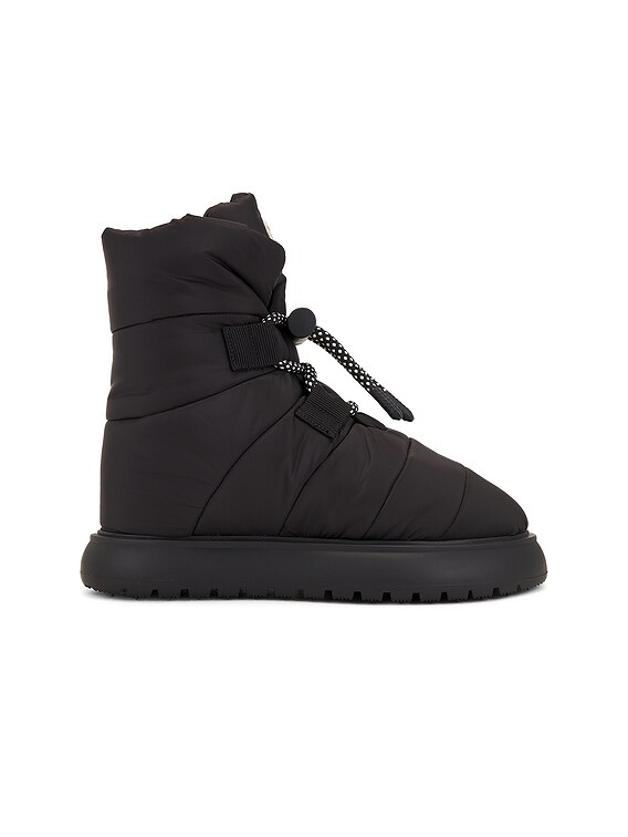 Moncler Gaia Pull Snow Boot in Black | FWRD