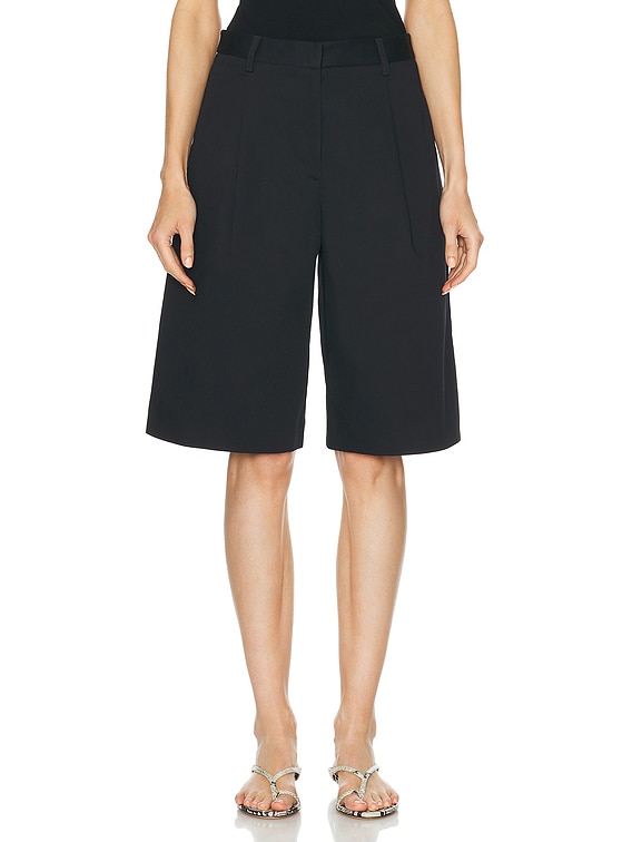 【関税込み】Matteau ブラック Long チノショートパンツ Matteau ショートパンツ - Black | FWRD