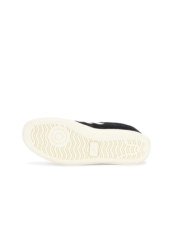 T500 Sneakers