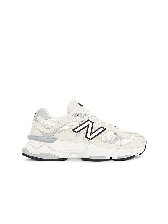9060 Sneakers
