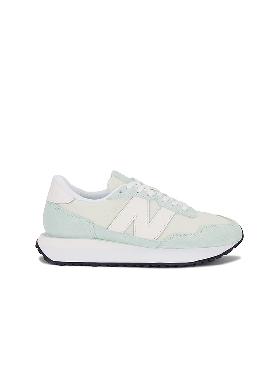 seaホワイトM CAT6 Keystone Jack, Snap-In, 90-Degree Termination