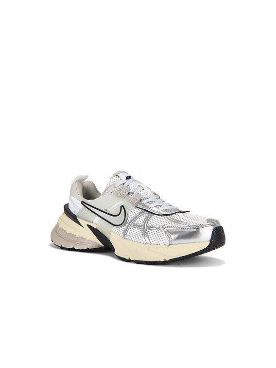 V2K Run Sneaker