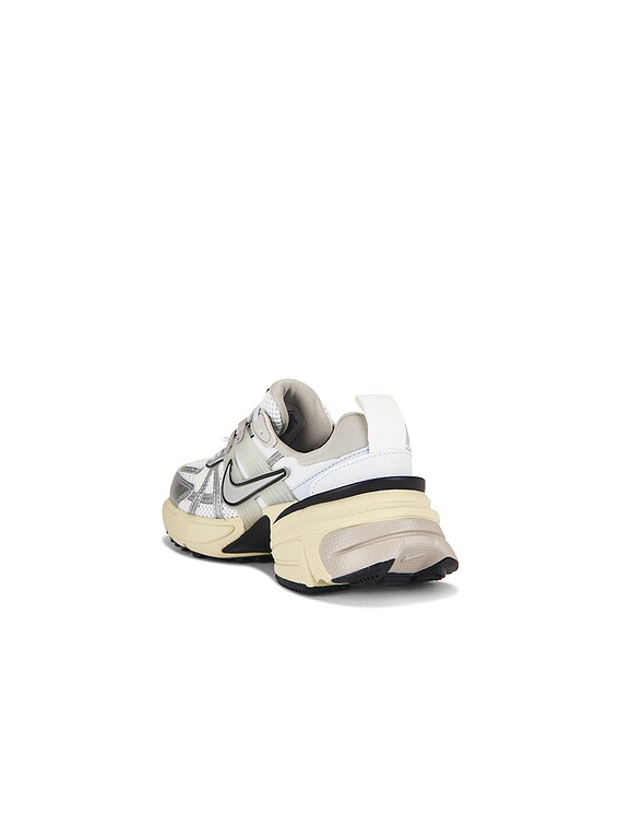 V2K Run Sneaker