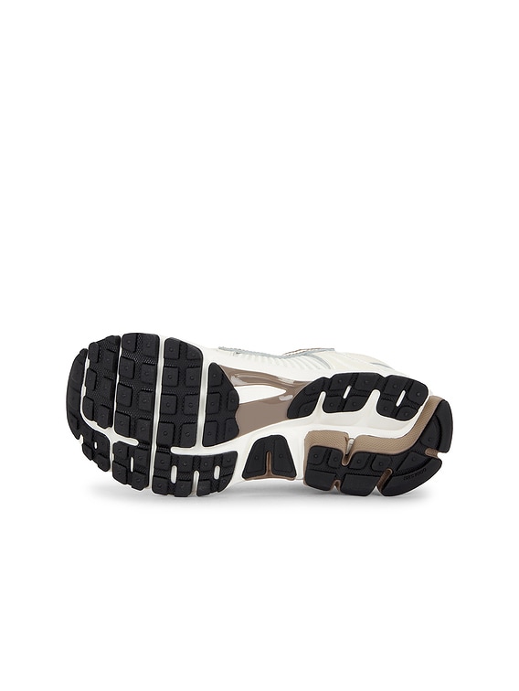 W Zoom Vomero 5 Sneaker
