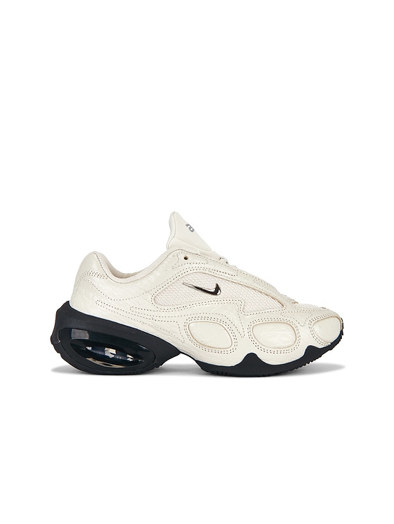 Nike Air Max Muse SE Sneaker in Light Orewood Brown, Metallic