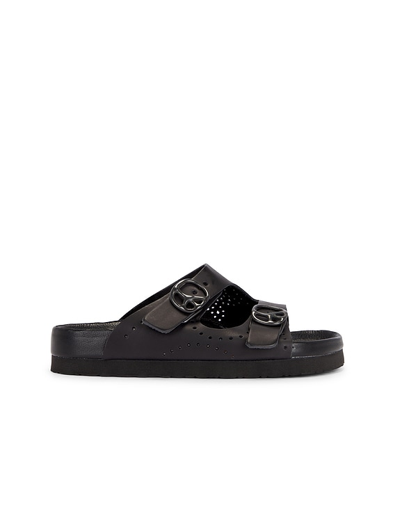 唯一無二の個性を纏う【Needles】Double Strap Sandal Needles Double Strap Sandals in Black | FWRD