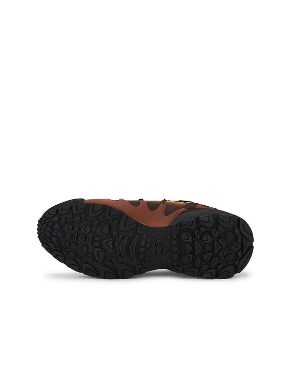 Oakley Factory Team Ibex Sneaker in Burnt Red | FWRD