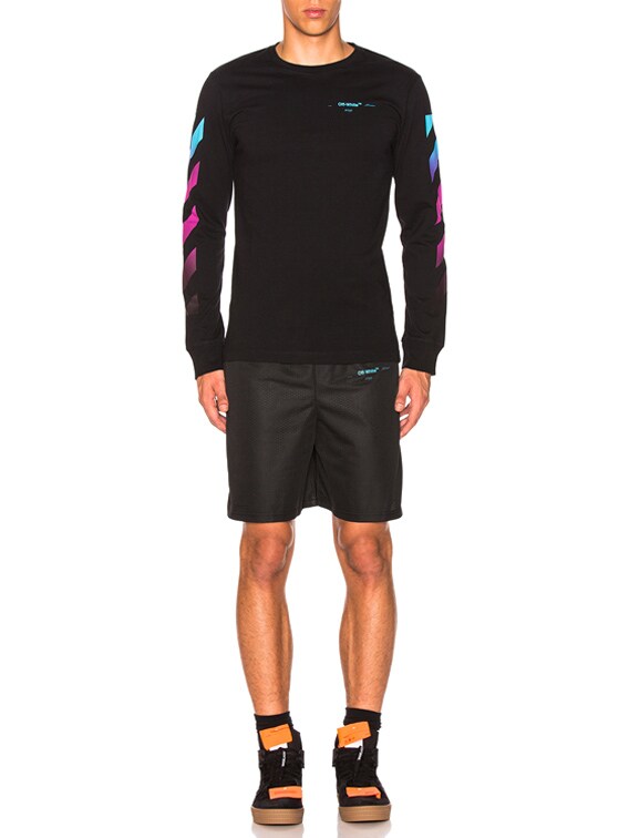 OFF-WHITE Diagonal Gradient Long Sleeve Tee in Black OFF-WHITE Diagonal Gradient Long Sleeve Tee in Black