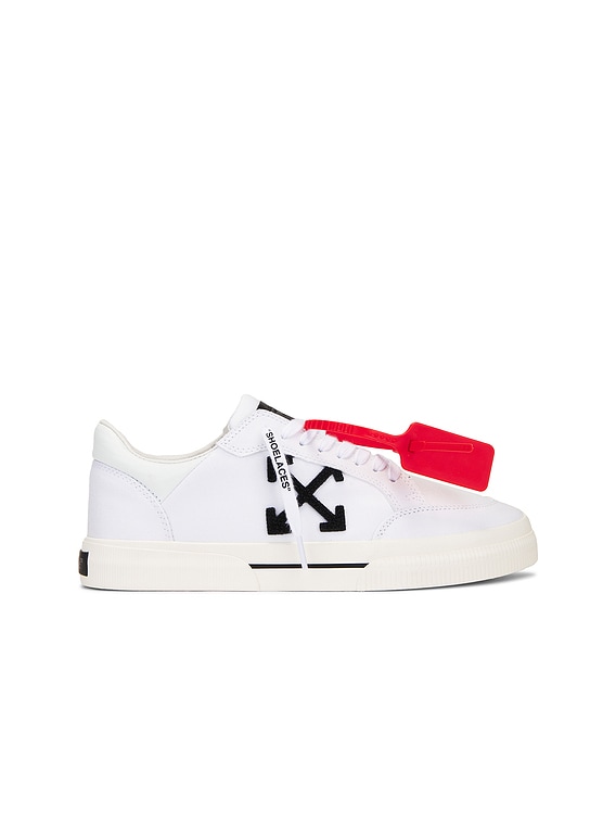 New Low Vulcanized Canvas Sneaker