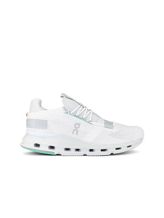 Cloudnova Sneaker