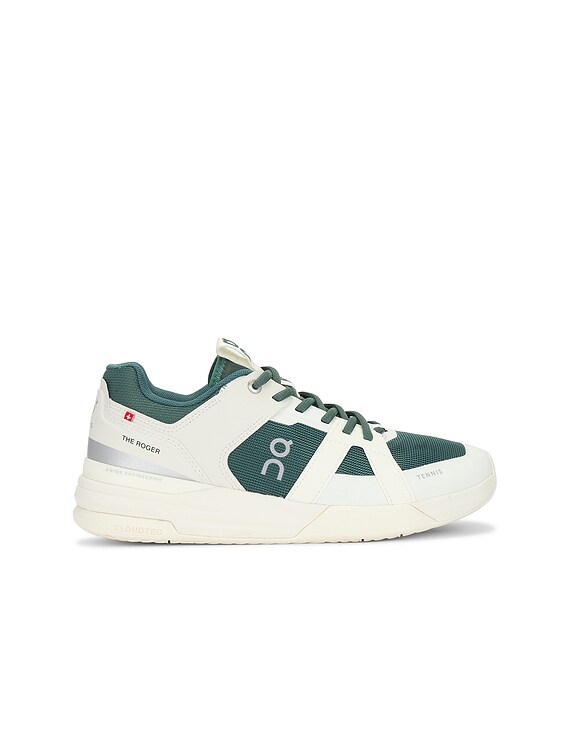 On x Oyster Tennis The Roger Clubhouse Pro in Ivory & Evergreen | FWRD