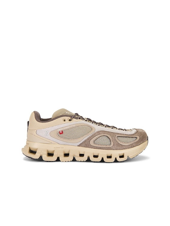スニーカー ON x FKA Twigs Cloud X On x FKA Twigs Cloud x Sneaker in Desert | FWRD