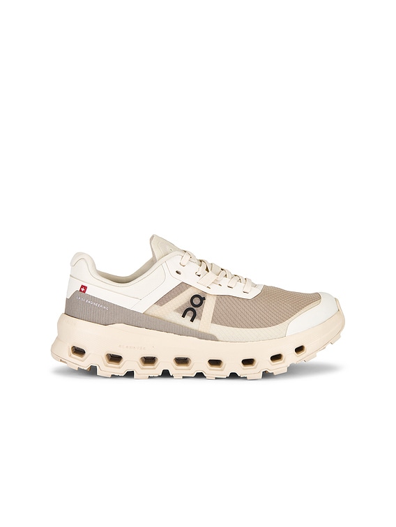 Cloudvista Sneaker