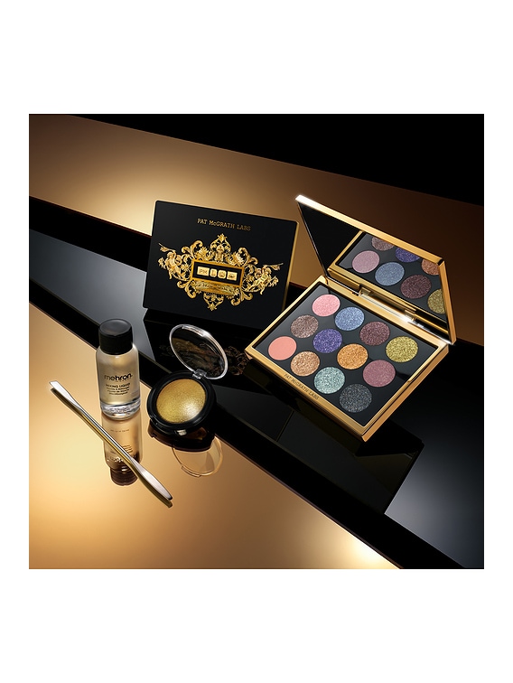 PATMcGRATHLABS アイシャドウ10色 USED PAT McGRATH LABS Gilded Nirvana: Mega Eye Shadow Palette | FWRD