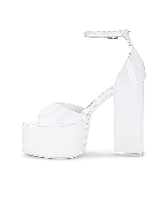 【PARIS TEXAS】 TATIANA PLATFORM SANDAL 関税/送料込 Tatiana patent leather platform sandals in black - Paris