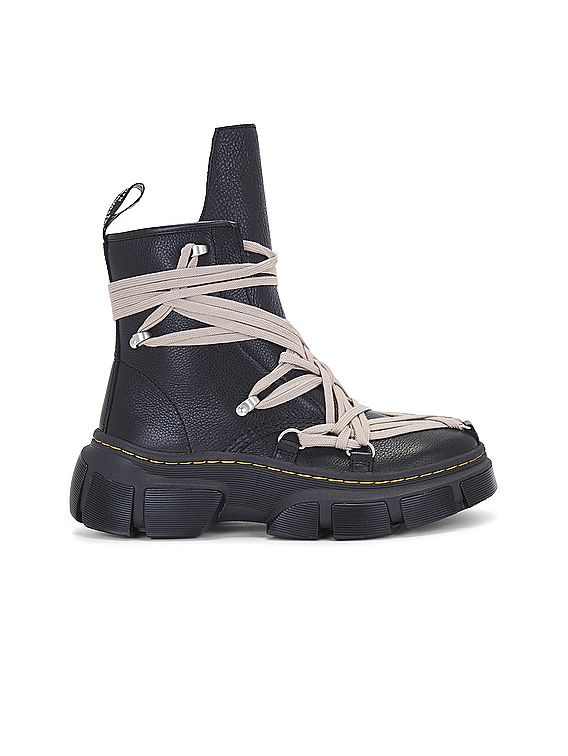 x Dr. Martens 1460 DMXL Mega Lace Boot