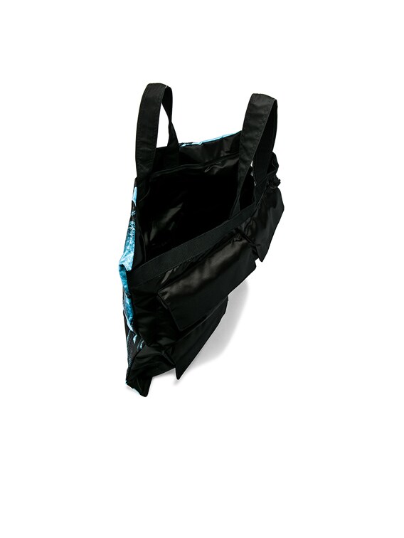 ★TOUT Y EST★ RAF SIMONS Crossbody RS Poster Tote EJABS09 0 Raf Simons Eastpak Poster Tote in Black | FWRD