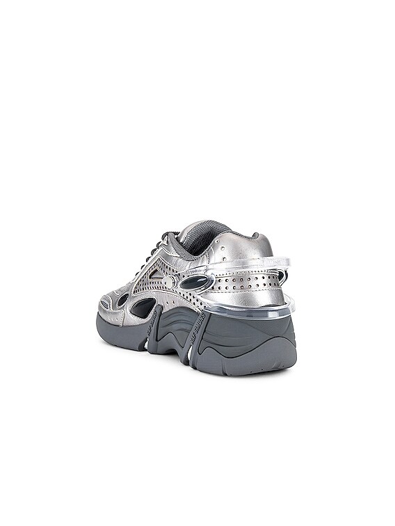 Raf Simons Runner Cylon-21 Sneaker in Silver | FWRD