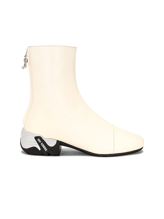 Raf Simons SOLARIS HIGH ブーツ - Cream & Soft Grey | FWRD