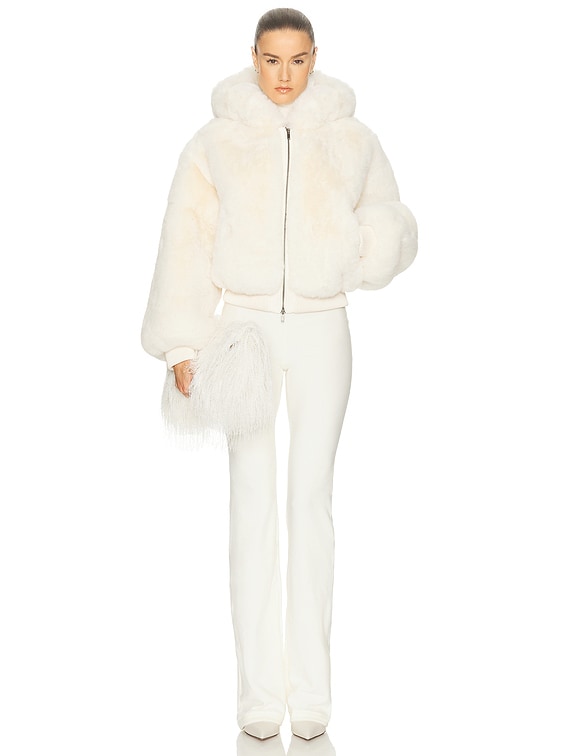 ESMOK fur pocket blouson ホワイト SKIMS Ski Faux Fur Shrunken Zip Up Jacket in Egret | FWRD