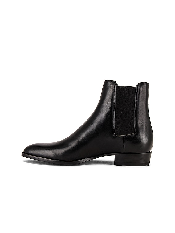 Saint Laurent Wyatt 30 Chelsea Boot in Black | FWRD