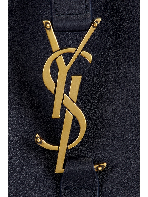 Saint Laurent Large Le 5 A 7 Shoulder Bag in Notte | FWRD