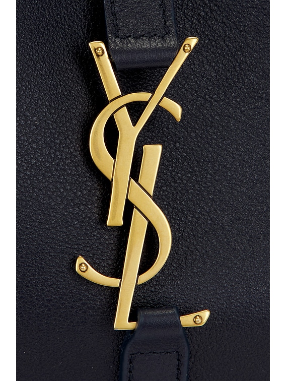 小物 SAINT LAURENT LE 5 À 7 in crocodile-embossed patent leather in Black | Saint