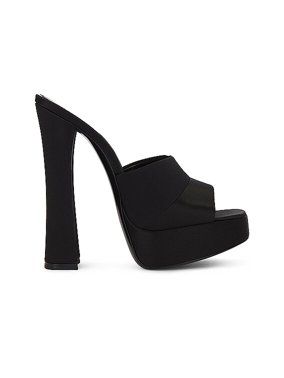 SAINT LAURENT ブラックウェッジサンダル Saint Laurent BOOGIE サンダル - Noir | FWRD