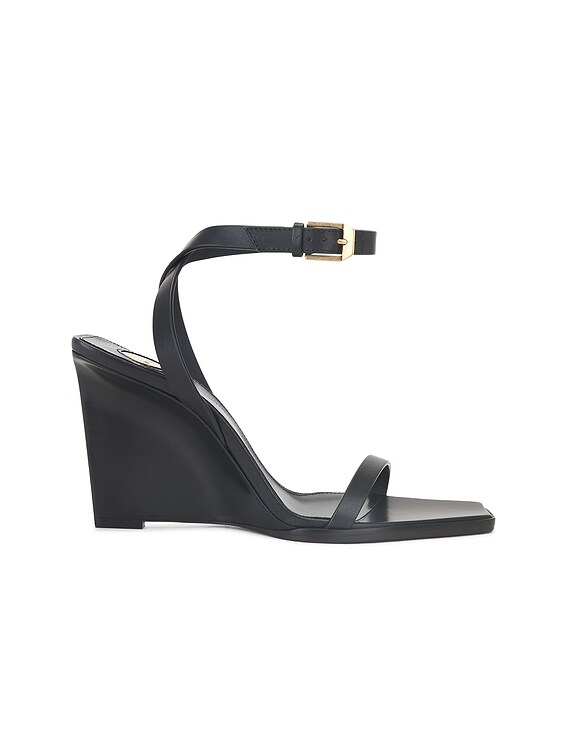 サンダル・ミュール SAINT LAURENT SANDALS NERO Saint Laurent Strappy Sandal in Nero | FWRD