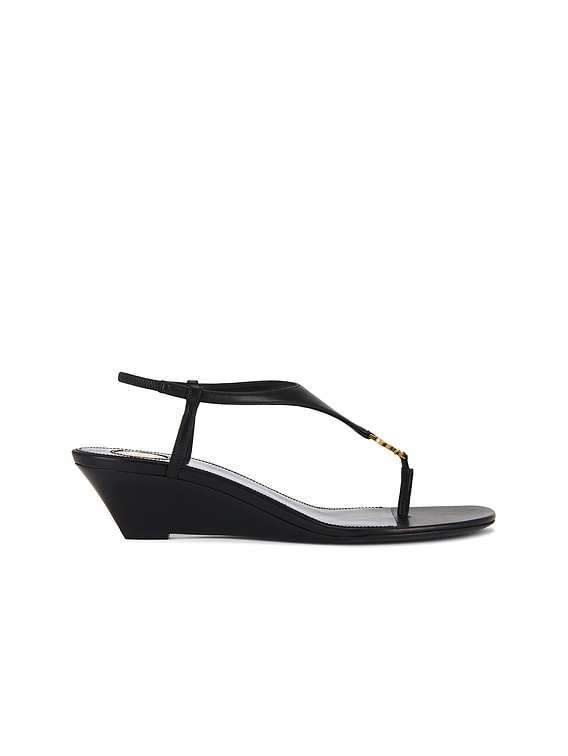 SAINT LAURENT BRIDGET サンダル Saint Laurent Bridget Flat Sandal in Dark Macadamia & Metal