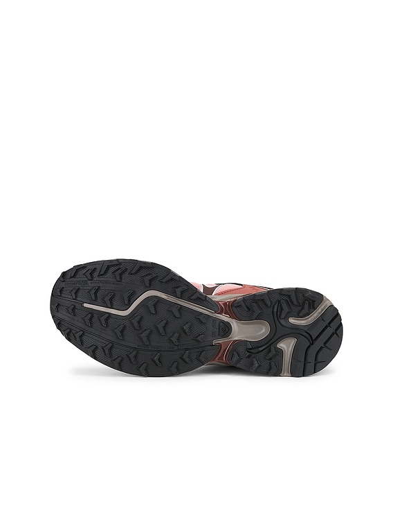 Xt-Whisper Sneakers