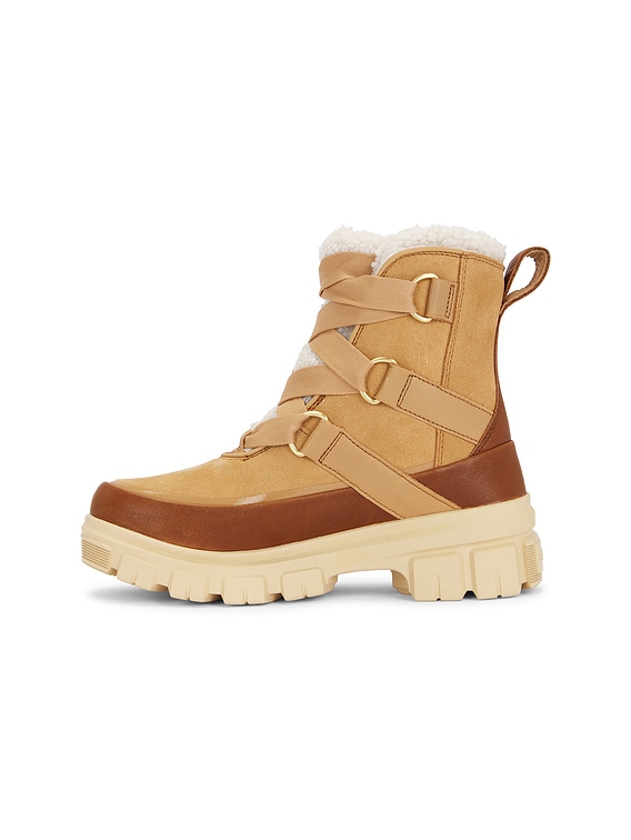 Sorel Tivoli V Resort Boot in Tawny Buff & Ceramic | FWRD