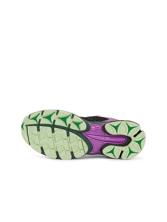 x Jae Tips Progrid Triumph 4 Sneaker