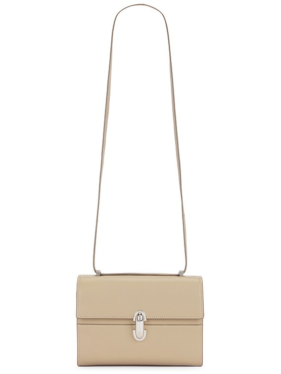 【関税込み】Savette タン Symmetry 19 バッグ Savette The Symmetry 19 Bag - Bergdorf Goodman