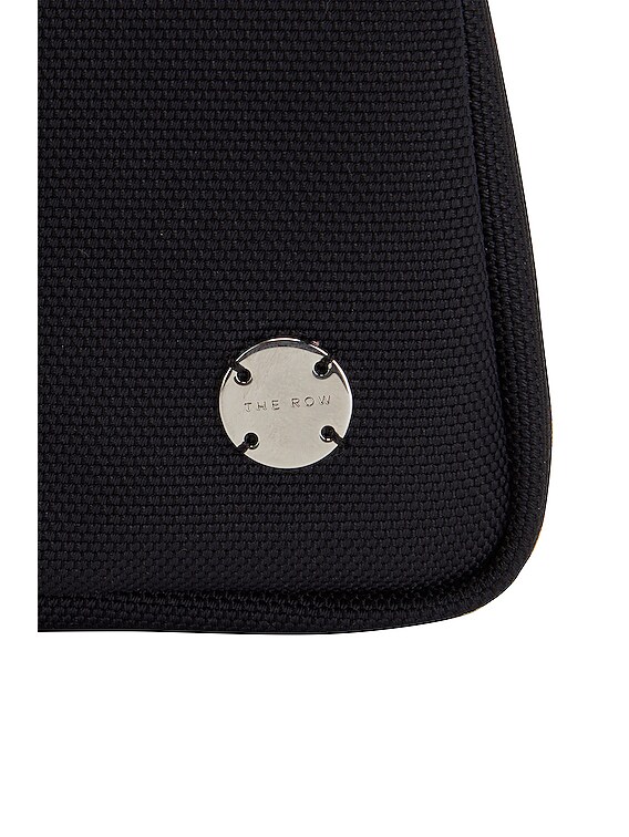 THE ROW circle pouch ポーチ The Row Circle Pouch in Elephant | FWRD