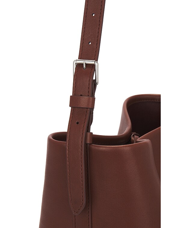 ◇COURONNE◇ Milla medium wallet_RXACX24129BEX The Row Medium Park Tote Belt in New Burgundy | FWRD
