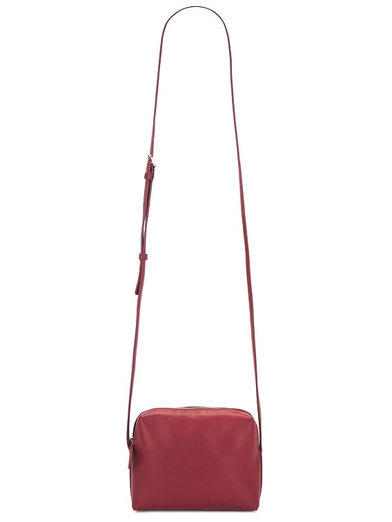 【The Row】Regent レザークロスボディ Barn Red ミニバッグ The Row Regent Crossbody in Barn Red ANS | FWRD