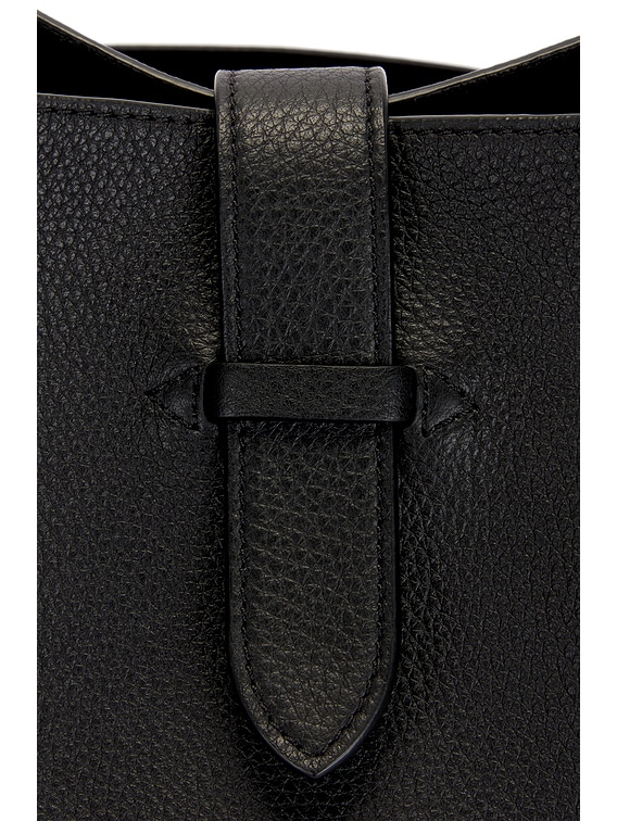 【THE ROW】Blake Hobo グレインレザーバッグ 送料関税込 The Row Blake Hobo Bag in Leather | REVERSIBLE